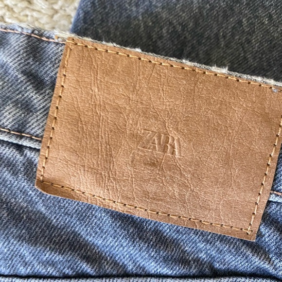 Zara Mom Jeans - Picture 3 of 4